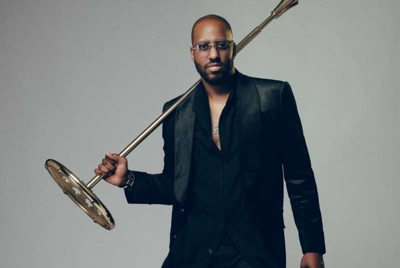 Isaac Carree est de retour avec son premier album en