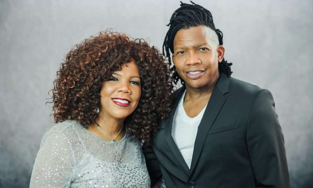 Lynda Randle et Michael Tait sont ensemble pour Noël amp