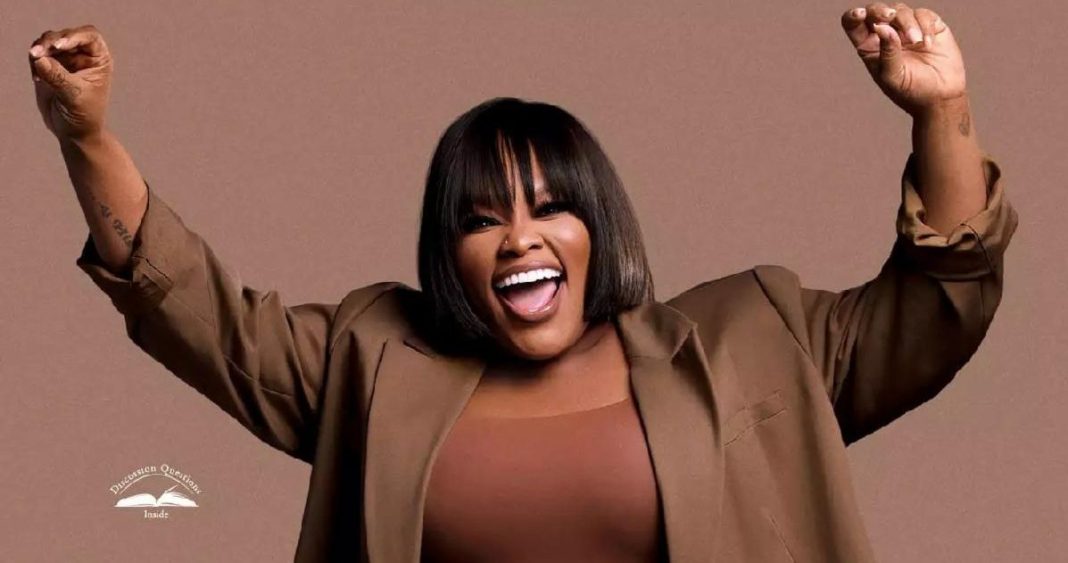 La chanteuse de gospel Tasha Cobbs Leonard sortira un nouveau livre « Do It Anywhere : Don't Give Up Before It Gets Good » le 7 mai 2024
