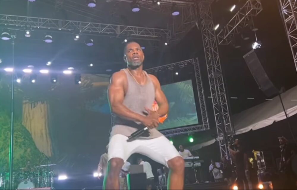 Kirk Franklin provoca la ira de los cristianos por su vestimenta y su actuación en un concierto de gospel jamaiquino 